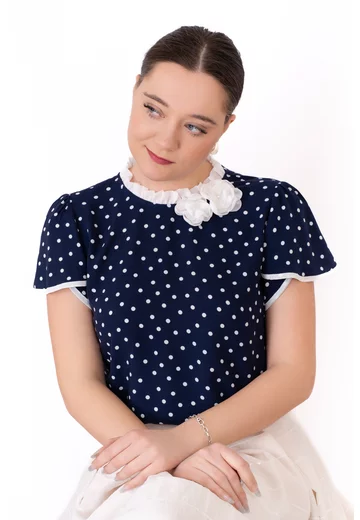 Bluza cream dots cu detalii fine crem