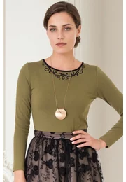 Bluza dark lime accesorizata cu broderie