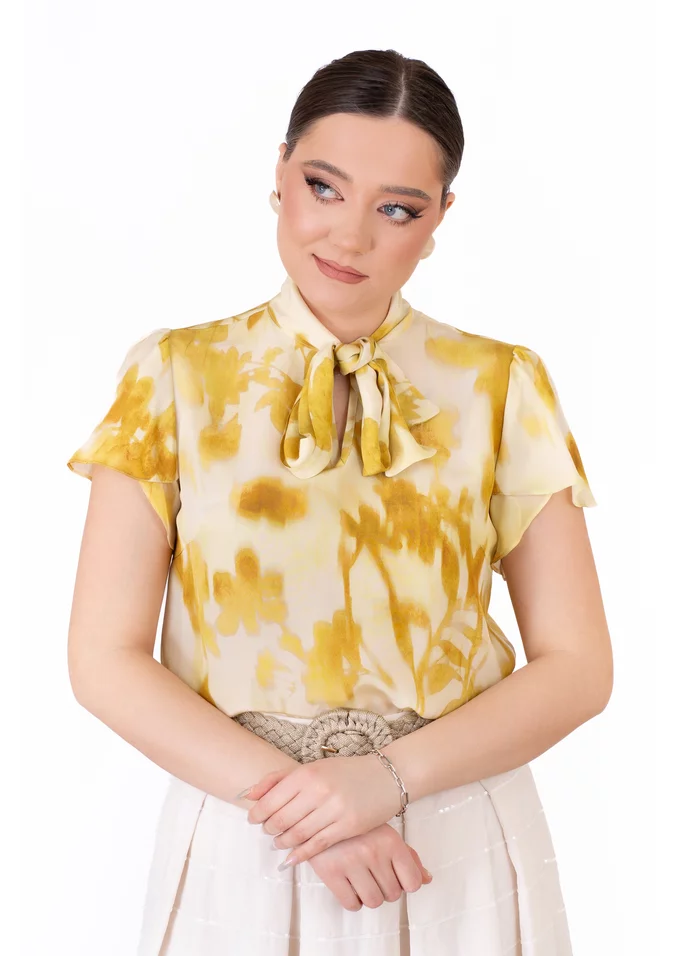 Bluza din vascoza soft vanilla cu print floral