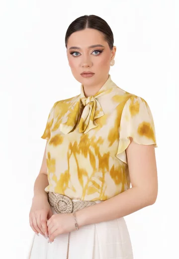 Bluza din vascoza soft vanilla cu print floral