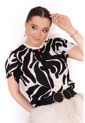 Bluza eleganta abstract leaf din vascoza cu accent rosu