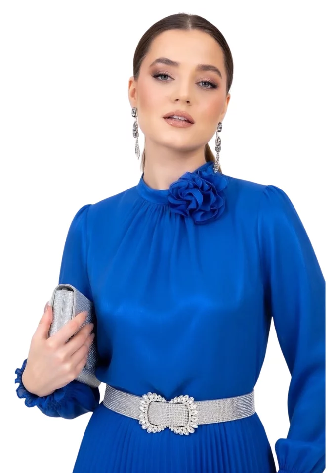 Bluza eleganta albastru topaz sidefat decorata cu floare