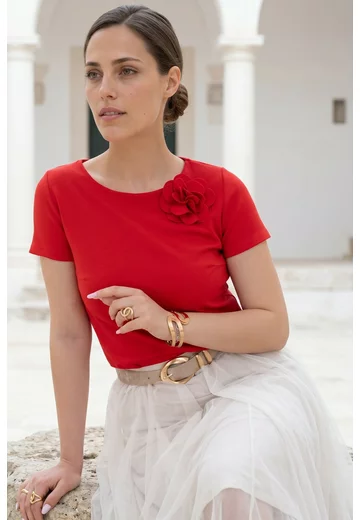 Bluza eleganta cherry decorata cu floare
