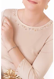 Bluza eleganta cream decorata cu colier din pietre , perle si strasuri