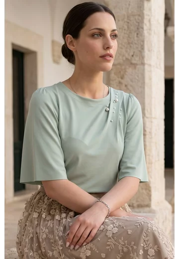 Bluza eleganta cu maneca clopot verde menta cu drapaj si perle