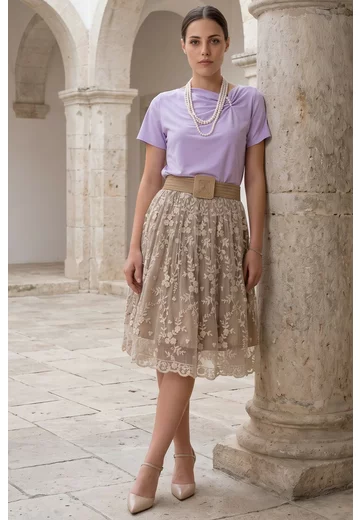 Bluza eleganta cu maneca scurta mov lavanda cu detaliu din perle