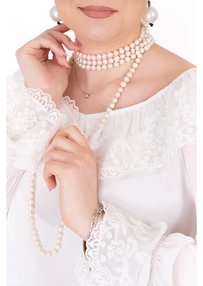 Bluza eleganta decorata cu dantela