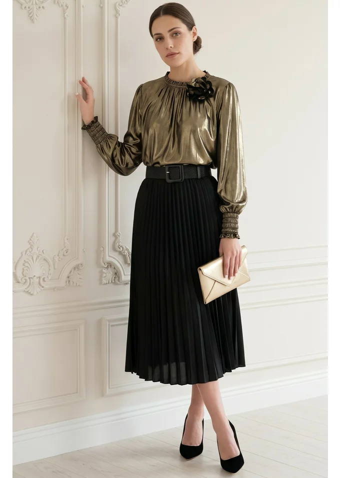 Bluza eleganta gold bronze din voal peliculizat decorata cu floare