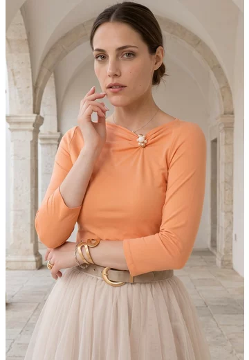 Bluza eleganta peach cu detaliu din perle