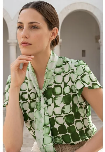 Bluza eleganta verde jad cu print abstract geometric
