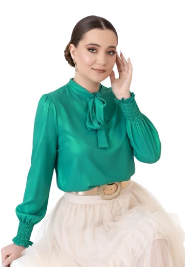 Bluza eleganta verde jad sidefat decorata cu esarfa