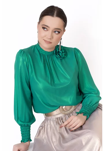 Bluza eleganta verde jad sidefat decorata cu floare