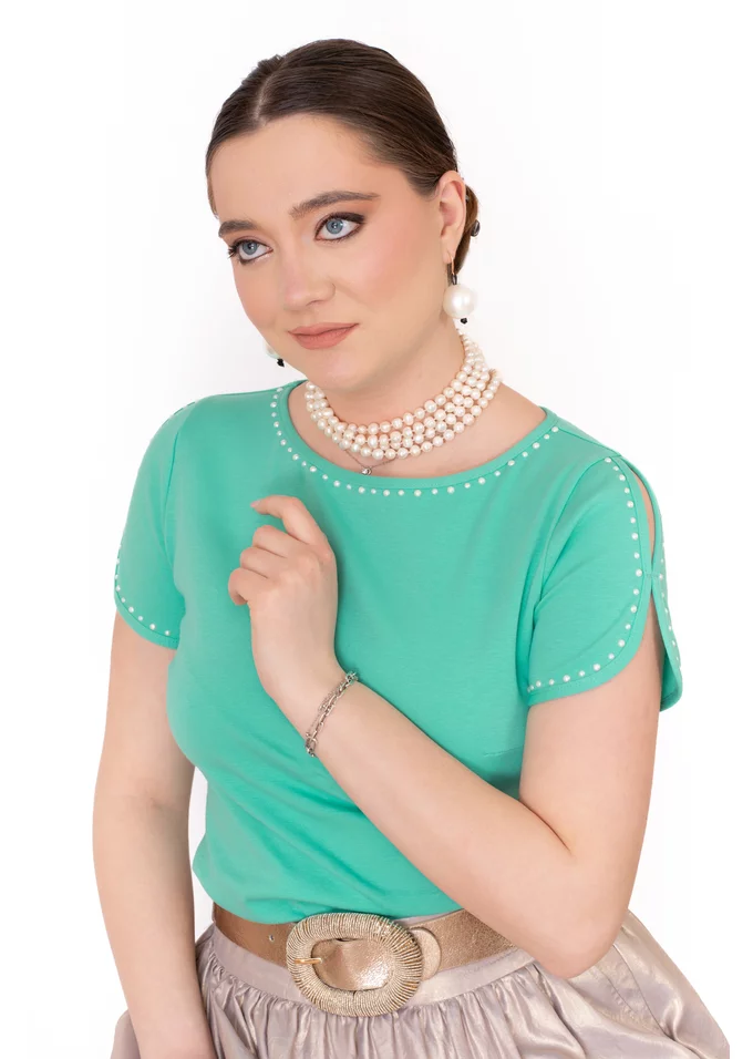 Bluza fresh mentol din jersee accesorizata cu perle si maneci despicate