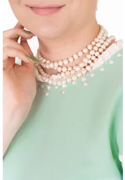 Bluza mint pearl din vascoza densa accesorizata cu strasuri