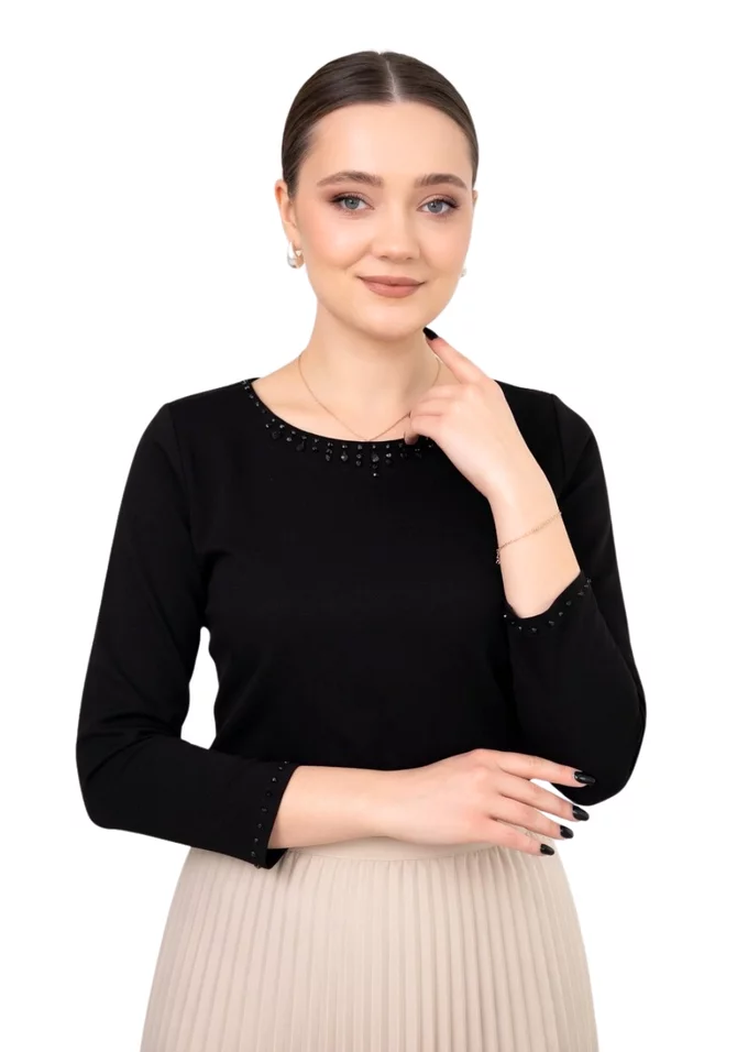 Bluza neagra decorata cu explozie din strasuri ton in ton