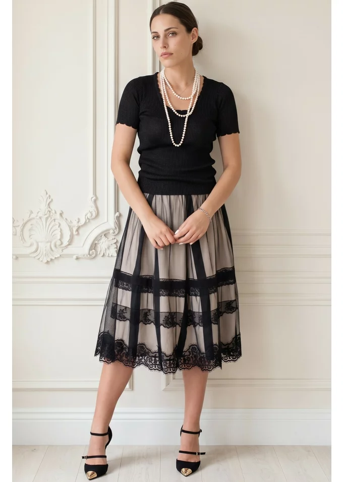 Bluza neagra peliculizata cu maneci scurte