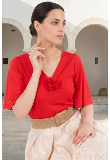 Bluza red currant cu decolteu in V si trandafir