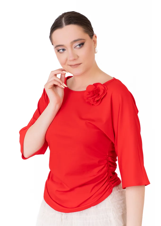 Bluza red currant cu elasticizare si floare