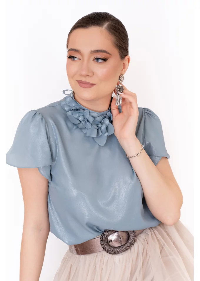 Bluza saphire elegance cu detaliu din flori