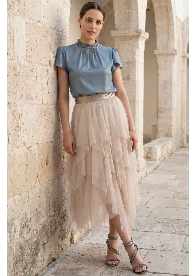 Bluza saphire elegance decorata cu colier din strasuri si pietre