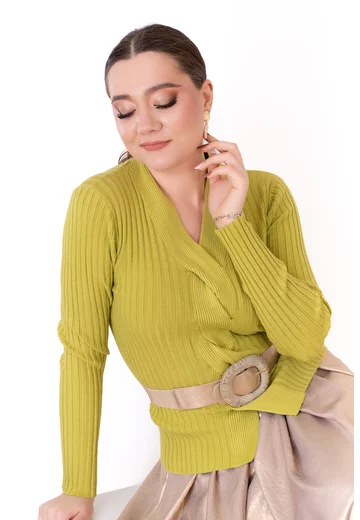 Bluza tricotata verde lime cu model rasucit