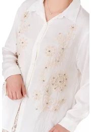 Camasa eleganta ivory decorata cu broderie , strasuri si perle