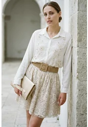 Camasa eleganta ivory decorata cu broderie , strasuri si perle
