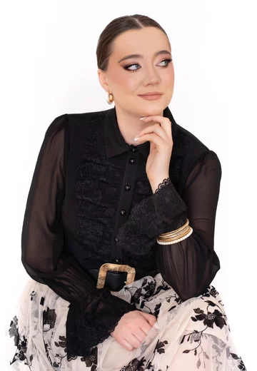 Camasa neagra cu jabou din dantela