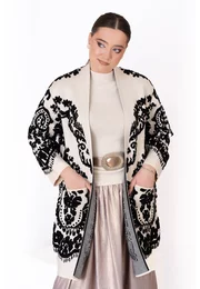 Cardigant tricotat cu model traditional