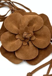 Centura subtire maro cu floare