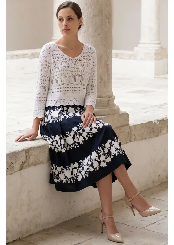 Fusta magnolia din poplin negru cu dungi florale