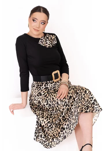Fusta wild allure satinata usor evazata