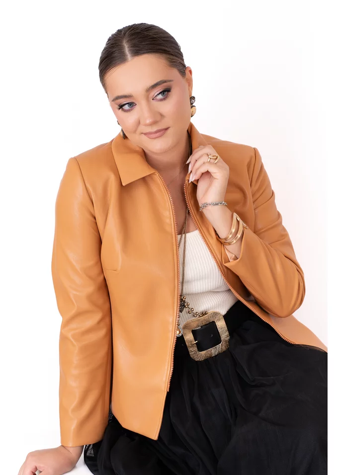 Haina cu fermoar din piele coniac