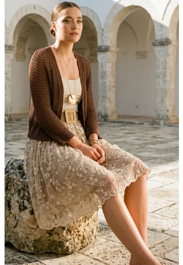 Jerse crosetat din macrame maro cu fir lurex
