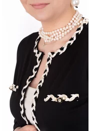 Jerseu elegant negru accesorizat cu banda decorativa in contrast