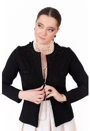 Jerseu elegant negru accesorizat cu explozie de strasuri ton in ton