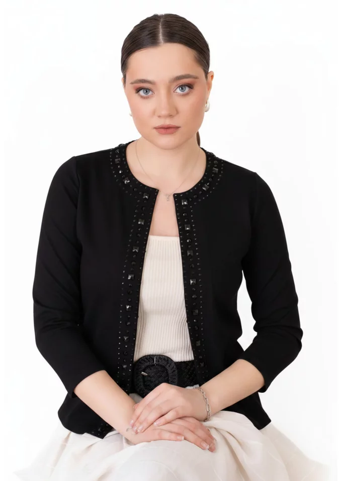 Jerseu elegant negru decorat cu strasuri ton in ton