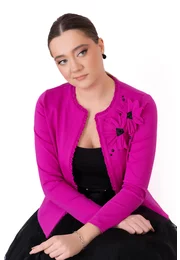 Jerseu roz fucsia decorata cu flori si strasuri