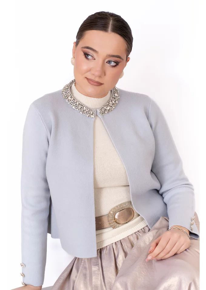 Jerseu tricotat bleu decorat cu pietre si strasuri