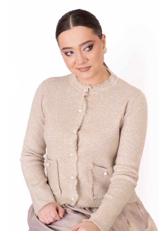 Jerseu tricotat grej  decorat cu perle