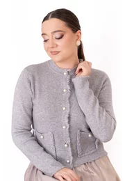 Jerseu tricotat gri decorat cu perle