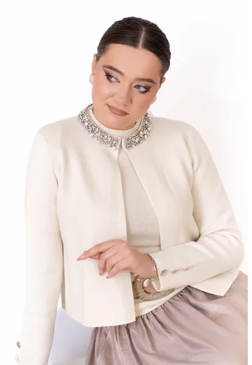 Jerseu tricotat ivory decorat cu pietre si strasuri