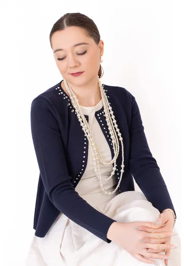 Jerseu tricotat navy decorat cu perle