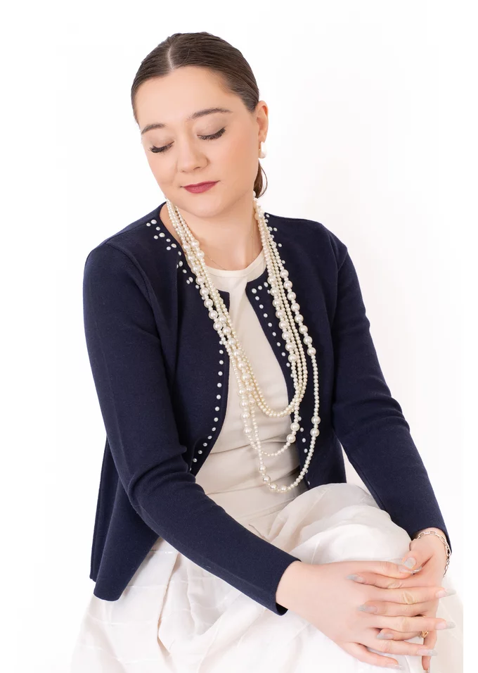 Jerseu tricotat navy decorat cu perle