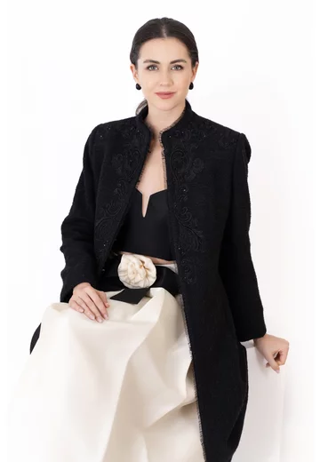 Palton din lana imperial black decorat cu broderie