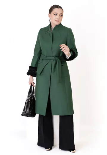 Palton elegant din lana verde aventurin accesorizat cu pietre si blanita