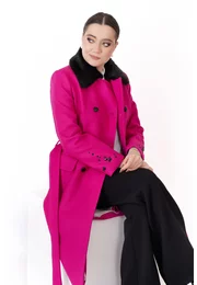 Palton roz fucsia din lana la doua randuri de nasturi cu blanita si strasuri