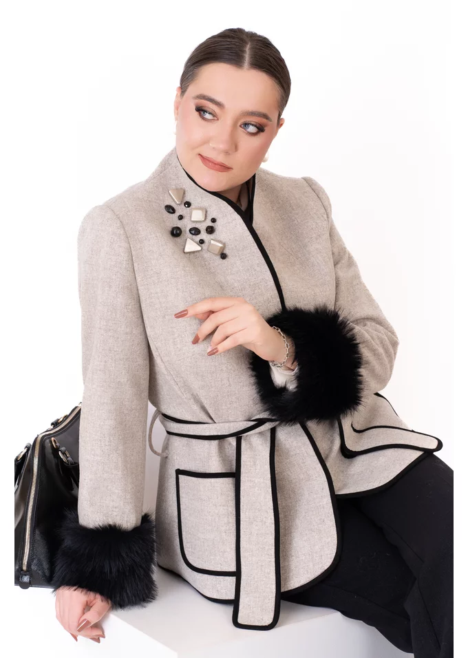 Palton scurt smokey chic fumuriu din lana cu cordon , blanita si detalii din pietre