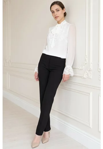 Pantalon business din stofa accesorizat cu strasuri pe buzunare