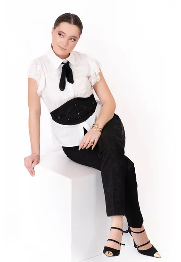 Pantalon elegant conic din brocard negru